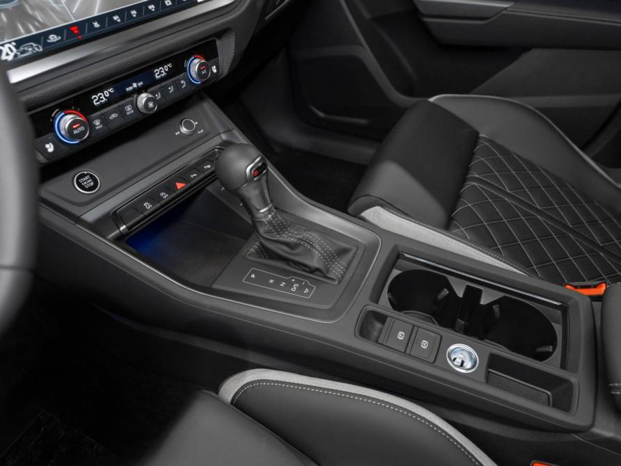 Audi Q3 II (F3) Москва  - изображение 16