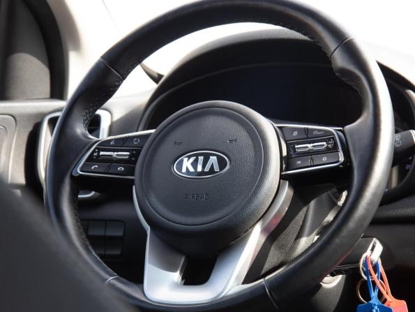 Kia Sportage IV Рестайлинг с пробегом 2019 года, цена 2 398 000 рублей, 60531 км, внедорожник, Автокод Объявления