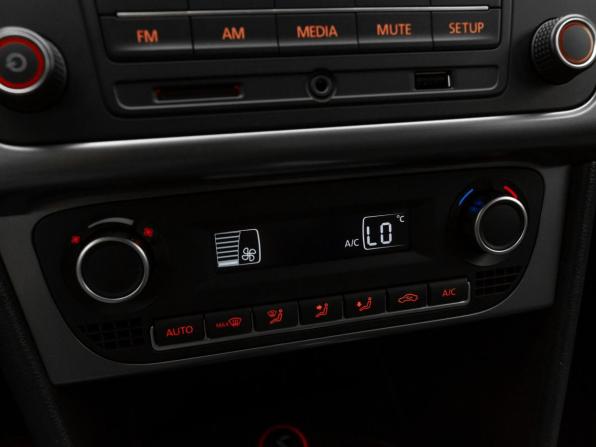 Volkswagen Polo V Рестайлинг с пробегом 2016 года, цена 1 530 000 рублей, 32524 км, седан, Автокод Объявления