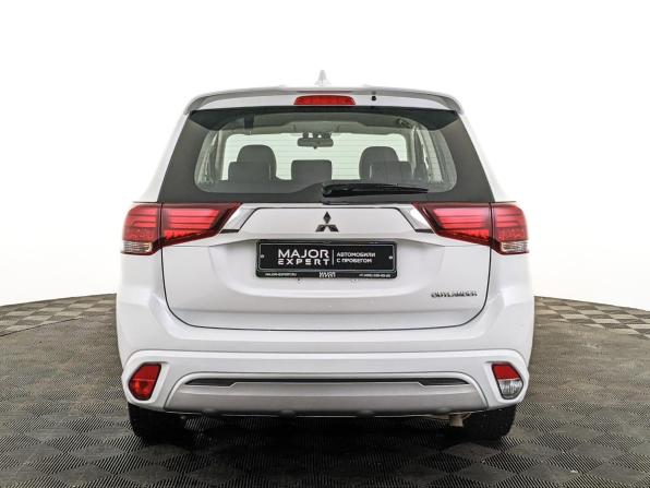 Mitsubishi Outlander III Рестайлинг 3 с пробегом 2022 года, цена 2 845 000 рублей, 3869 км, внедорожник, Автокод Объявления
