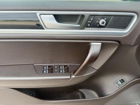 Volkswagen Touareg II Рестайлинг с пробегом 2014 года, цена 2 399 000 рублей, 211000 км, внедорожник, Автокод Объявления
