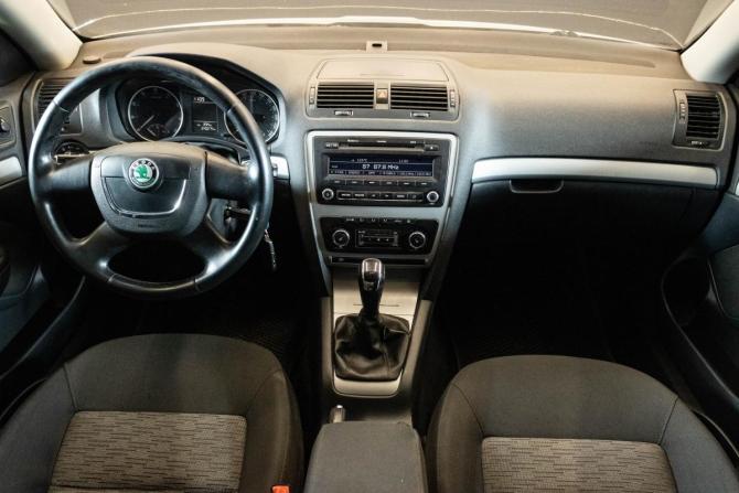 Skoda Octavia II (A5) Рестайлинг с пробегом 2013 года, цена 520 000 рублей, 240274 км, лифтбек, Автокод Объявления