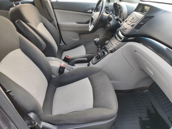 Chevrolet Orlando I с пробегом 2014 года, цена 829 000 рублей, 275000 км, компактвэн, Автокод Объявления