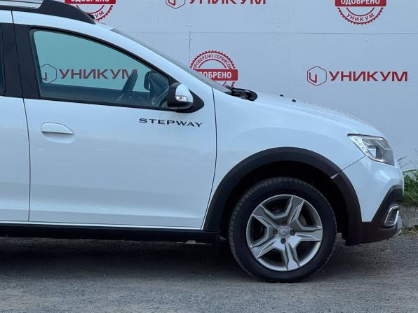 Renault Sandero II Рестайлинг с пробегом 2020 года, цена 879 000 рублей, 163035 км, хэтчбек, Автокод Объявления
