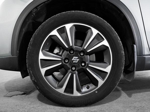 Suzuki Escudo IV Рестайлинг с пробегом 2019 года, цена 1 735 000 рублей, 146651 км, внедорожник, Автокод Объявления