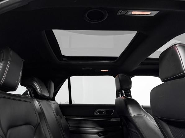 Ford Explorer V Рестайлинг с пробегом 2017 года, цена 2 275 000 рублей, 175000 км, внедорожник, Автокод Объявления