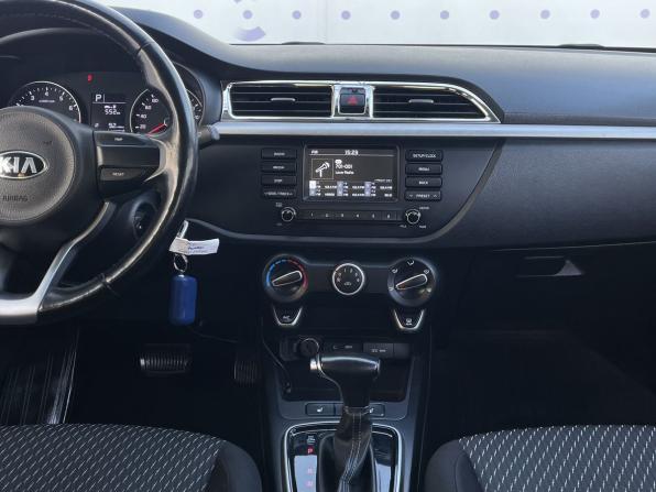 Kia Rio IV с пробегом 2018 года, цена 1 320 000 рублей, 128291 км, седан, Автокод Объявления