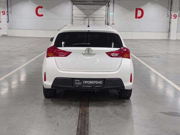 Toyota Auris II с пробегом 2013 года, цена 725 000 рублей, 221106 км, хэтчбек, Автокод Объявления