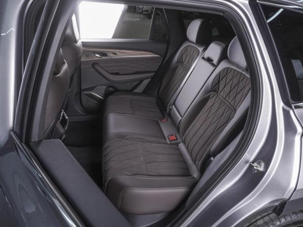Geely Monjaro I Рестайлинг с пробегом 2026 года, цена 4 550 000 рублей, 59 км, внедорожник, Автокод Объявления