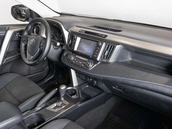 Toyota RAV4 IV (XA40) Рестайлинг с пробегом 2017 года, цена 2 359 658 рублей, 120767 км, внедорожник, Автокод Объявления