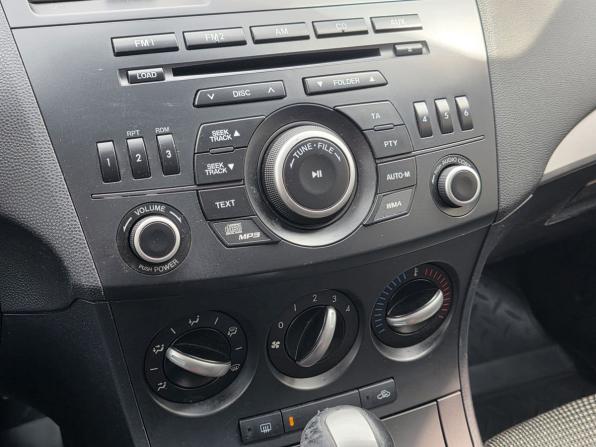 Mazda 3 II (BL) Рестайлинг с пробегом 2012 года, цена 550 000 рублей, 251252 км, хэтчбек, Автокод Объявления