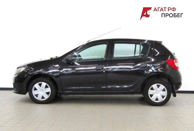 Renault Sandero II с пробегом 2017 года, цена 569 000 рублей, 175139 км, хэтчбек, Автокод Объявления