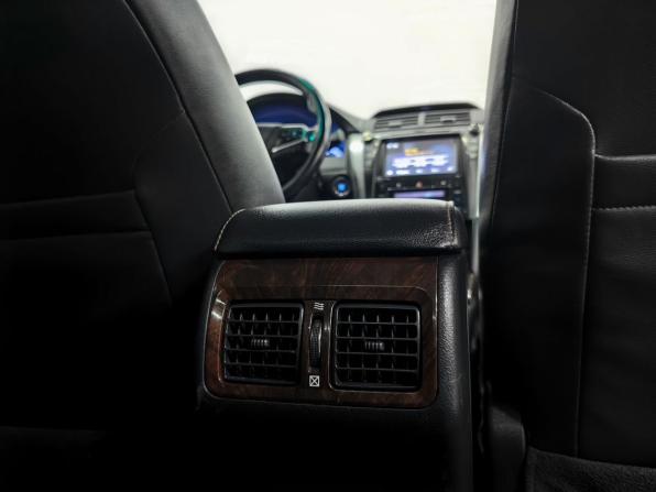 Toyota Camry VII (XV50) Рестайлинг 2 с пробегом 2017 года, цена 2 400 000 рублей, 250000 км, седан, Автокод Объявления