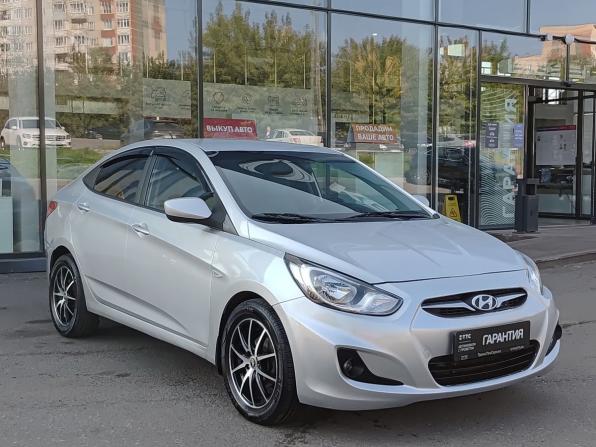 Hyundai Solaris I с пробегом 2013 года, цена 670 000 рублей, 134915 км, седан, Автокод Объявления