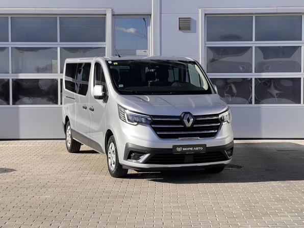 Renault Trafic III Рестайлинг с пробегом 2022 года, цена 3 640 000 рублей, 137565 км, минивэн, Автокод Объявления
