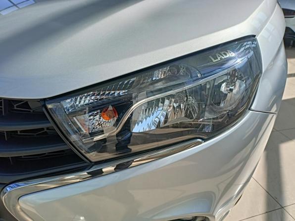 Lada (ВАЗ) Vesta I с пробегом 2022 года, цена 1 435 000 рублей, 28000 км, универсал, Автокод Объявления