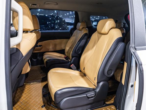 Kia Carnival IV с пробегом 2021 года, цена 3 529 700 рублей, 132363 км, минивэн, Автокод Объявления
