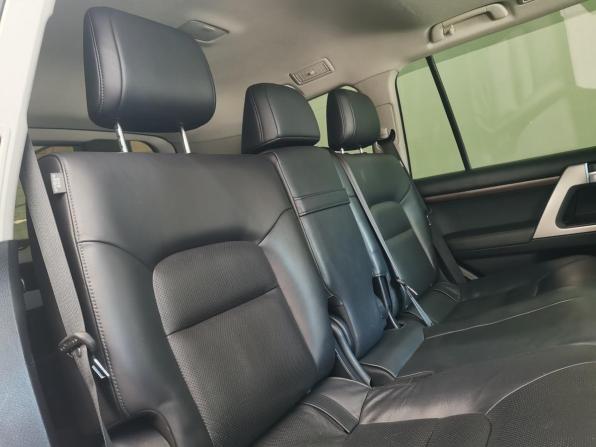 Toyota Land Cruiser 200 Series Рестайлинг 2 с пробегом 2017 года, цена 6 790 000 рублей, 221575 км, внедорожник, Автокод Объявления