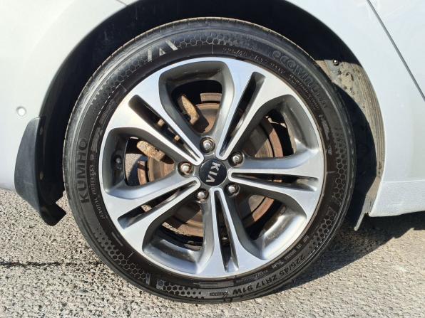 Kia Ceed II Рестайлинг с пробегом 2016 года, цена 1 250 000 рублей, 196162 км, универсал, Автокод Объявления