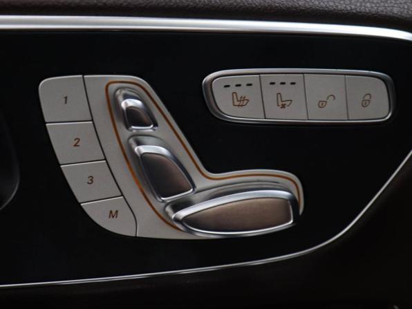 Mercedes-Benz V-Класс III (W447) с пробегом 2017 года, цена 4 250 000 рублей, 201005 км, минивэн, Автокод Объявления