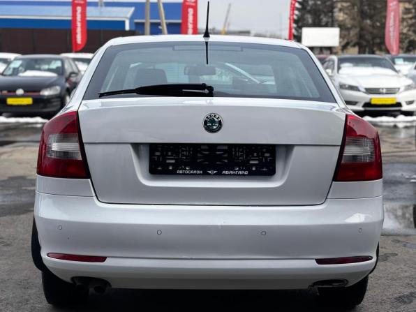 Skoda Octavia II (A5) Рестайлинг с пробегом 2012 года, цена 750 000 рублей, 237000 км, лифтбек, Автокод Объявления