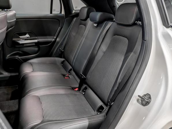Mercedes-Benz E-Класс V (W213 S213 C238) Рестайлинг с пробегом 2022 года, цена 5 400 000 рублей, 73910 км, седан, Автокод Объявления
