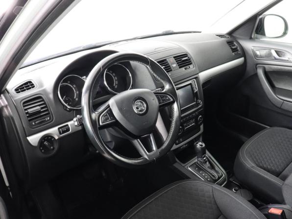 Skoda Yeti I Рестайлинг с пробегом 2016 года, цена 1 319 000 рублей, 215290 км, внедорожник, Автокод Объявления