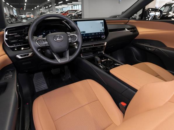 Lexus RX V с пробегом 2026 года, цена 8 350 000 рублей, 220 км, внедорожник, Автокод Объявления