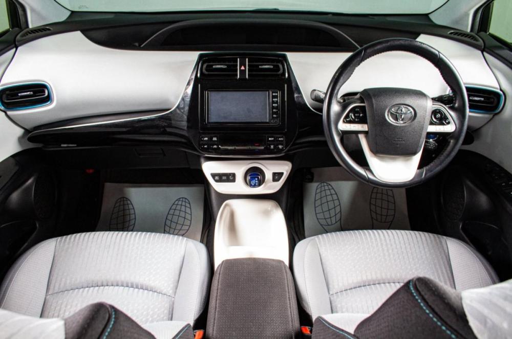 Toyota Prius IV (XW50) Сургут  - изображение 13