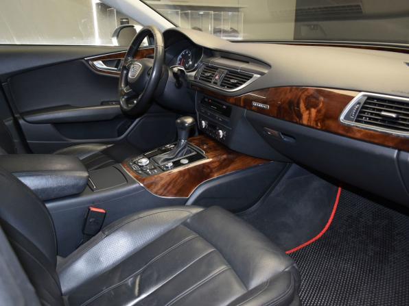 Audi A7 I (4G) с пробегом 2011 года, цена 1 750 000 рублей, 240000 км, лифтбек, Автокод Объявления