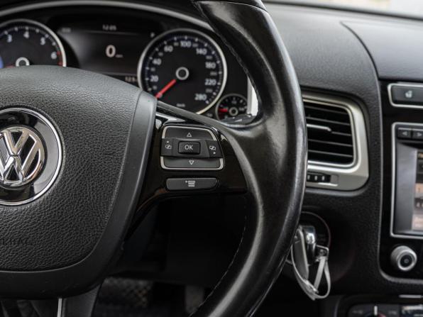 Volkswagen Touareg II Рестайлинг с пробегом 2015 года, цена 2 480 000 рублей, 238346 км, внедорожник, Автокод Объявления
