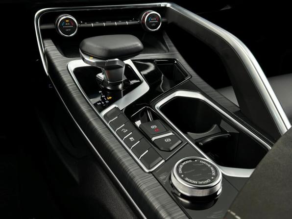 Geely Tugella I Рестайлинг с пробегом 2024 года, цена 2 849 300 рублей, 66956 км, внедорожник, Автокод Объявления