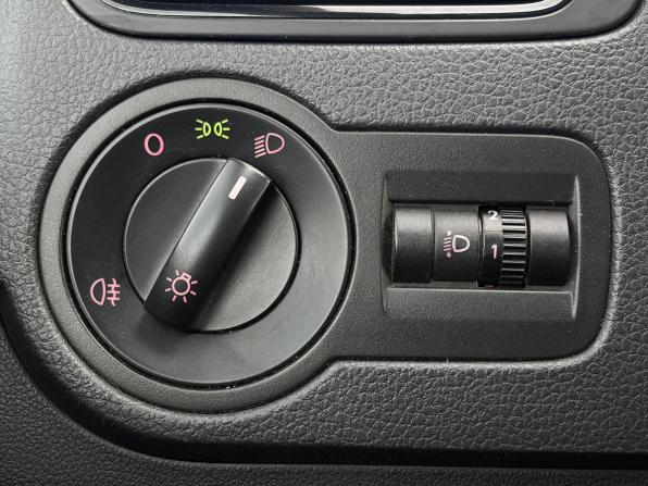 Volkswagen Polo V Рестайлинг с пробегом 2017 года, цена 949 000 рублей, 189421 км, седан, Автокод Объявления