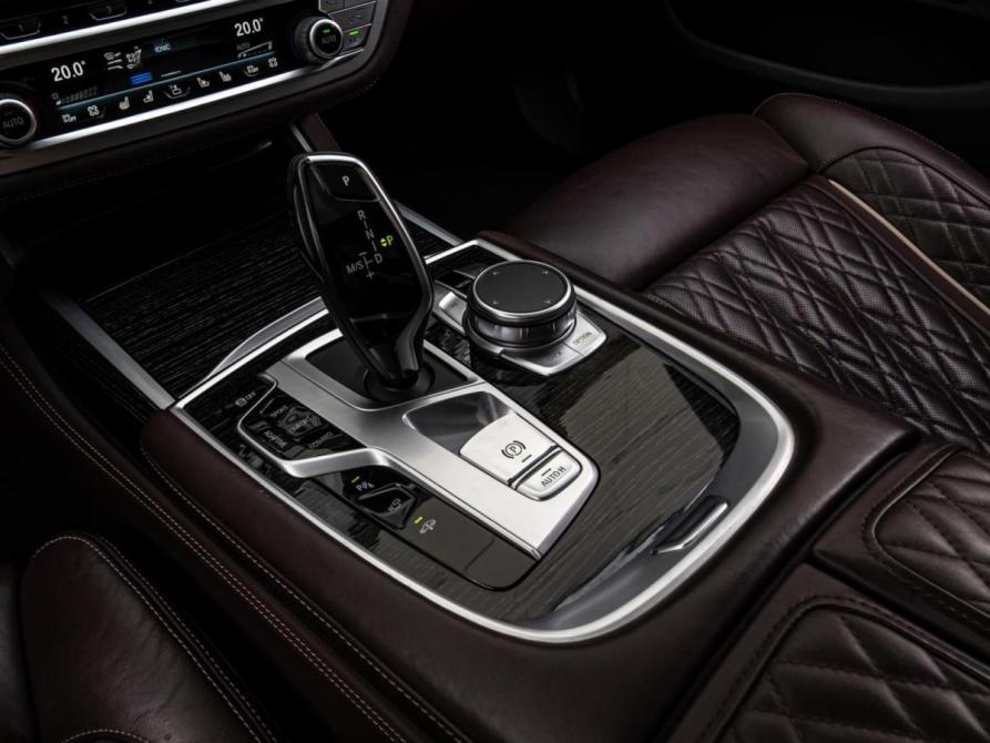 BMW 7 серии VI (G11/G12) Рестайлинг Краснодар  - изображение 17