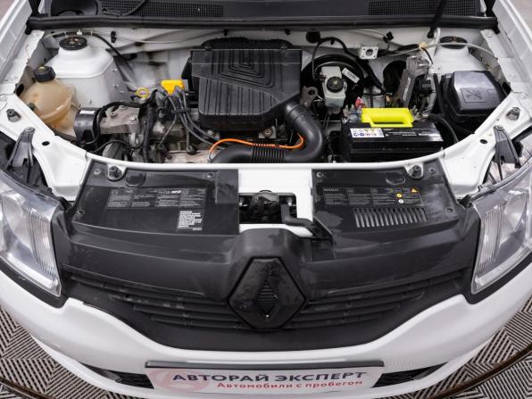 Renault Sandero II с пробегом 2015 года, цена 696 000 рублей, 181100 км, хэтчбек, Автокод Объявления