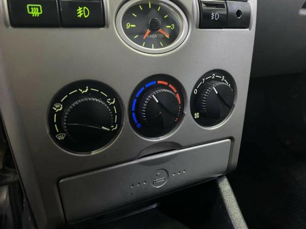 Lada (ВАЗ) Priora I с пробегом 2009 года, цена 278 678 рублей, 250000 км, хэтчбек, Автокод Объявления