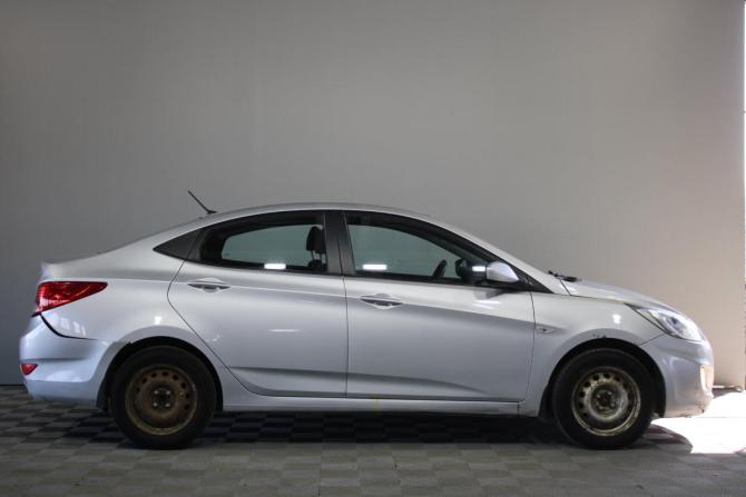 Hyundai Solaris I с пробегом 2013 года, цена 800 000 рублей, 210250 км, седан, Автокод Объявления
