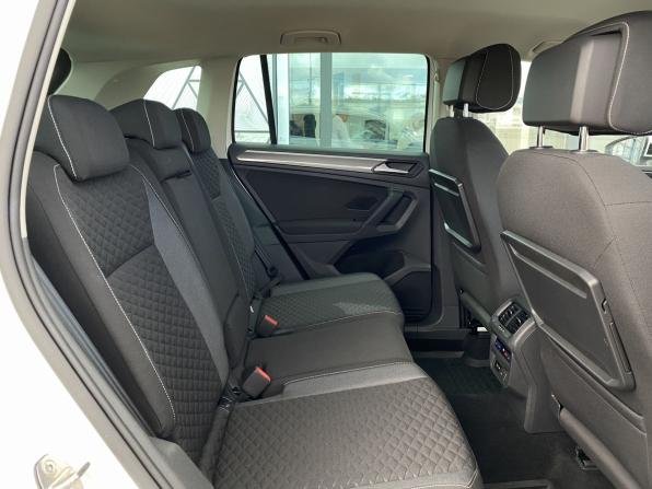 Volkswagen Tiguan II с пробегом 2018 года, цена 2 199 000 рублей, 135361 км, внедорожник, Автокод Объявления