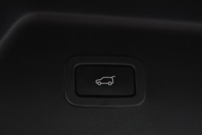 Land Rover Range Rover IV Рестайлинг с пробегом 2021 года, цена 10 149 000 рублей, 113000 км, внедорожник, Автокод Объявления