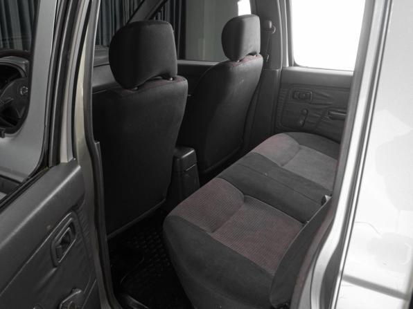 Nissan NP300 с пробегом 2010 года, цена 1 069 000 рублей, 259901 км, offers.body_type.unknown, Автокод Объявления