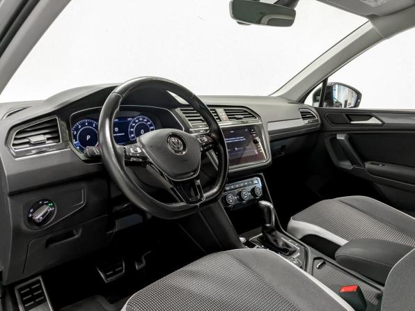 Volkswagen Tiguan II с пробегом 2018 года, цена 2 495 000 рублей, 121696 км, внедорожник, Автокод Объявления