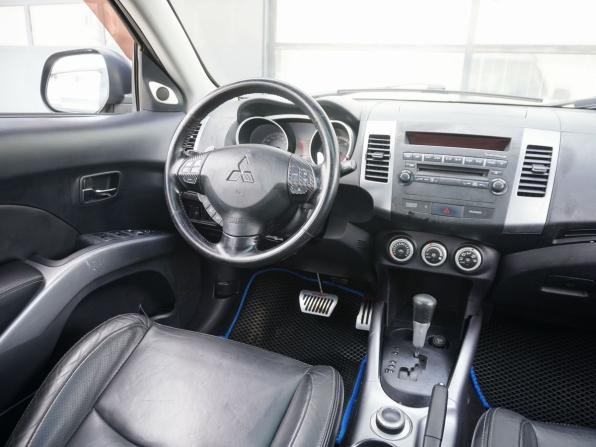 Mitsubishi Outlander II с пробегом 2008 года, цена 930 000 рублей, 237710 км, внедорожник, Автокод Объявления