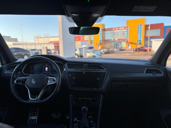 Volkswagen Tiguan II Рестайлинг с пробегом 2021 года, цена 4 050 000 рублей, 97300 км, внедорожник, Автокод Объявления