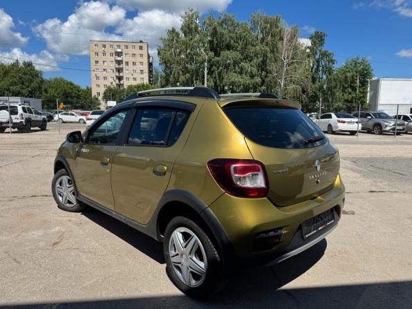Renault Sandero II с пробегом 2017 года, цена 989 900 рублей, 131820 км, хэтчбек, Автокод Объявления