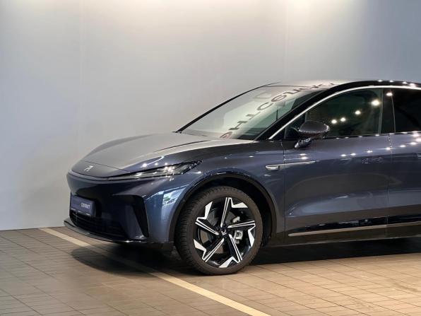 Rising Auto R7 с пробегом 2022 года, цена 3 350 000 рублей, 14500 км, внедорожник, Автокод Объявления