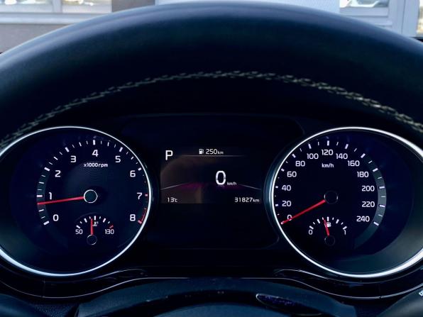 Kia Ceed III Рестайлинг с пробегом 2021 года, цена 2 179 000 рублей, 32000 км, универсал, Автокод Объявления