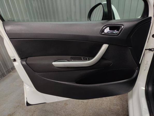 Peugeot 308 I с пробегом 2011 года, цена 487 000 рублей, 129000 км, хэтчбек, Автокод Объявления
