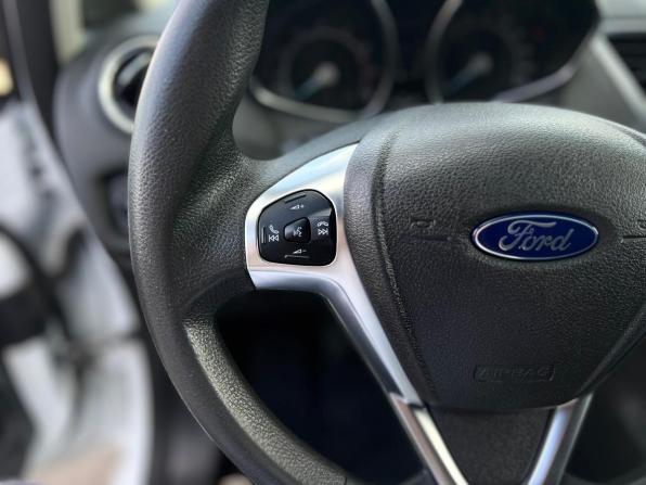 Ford Fiesta Mk6 Рестайлинг с пробегом 2016 года, цена 770 000 рублей, 164084 км, седан, Автокод Объявления