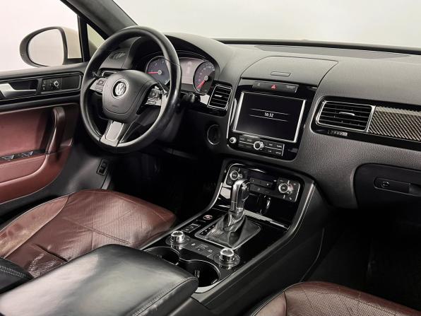 Volkswagen Touareg II с пробегом 2010 года, цена 1 850 000 рублей, 291780 км, внедорожник, Автокод Объявления