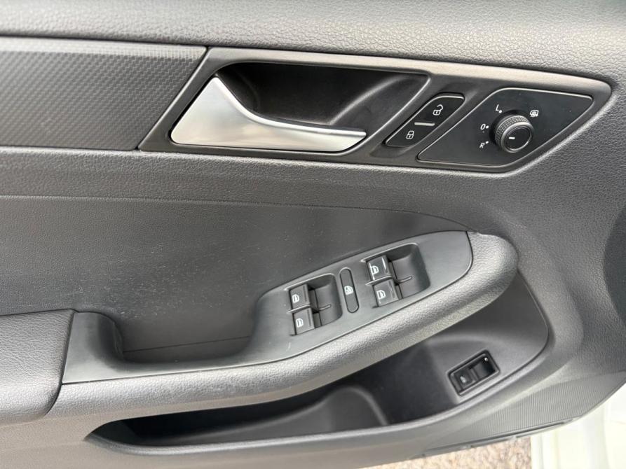 Volkswagen Jetta VI Рестайлинг Азнакаево  - изображение 17